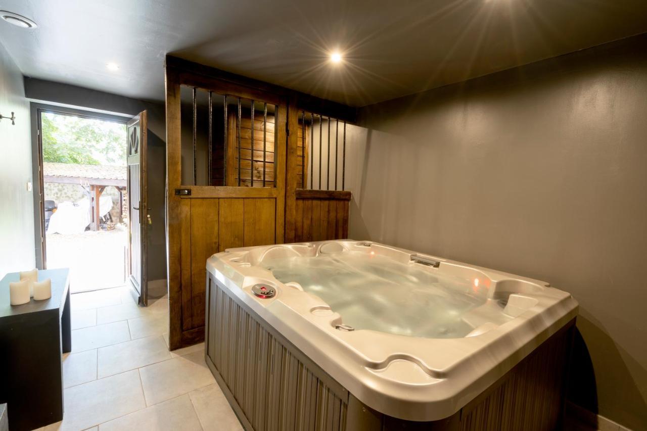 Domaine De La Course Bed & Breakfast Doudeauville Exterior photo