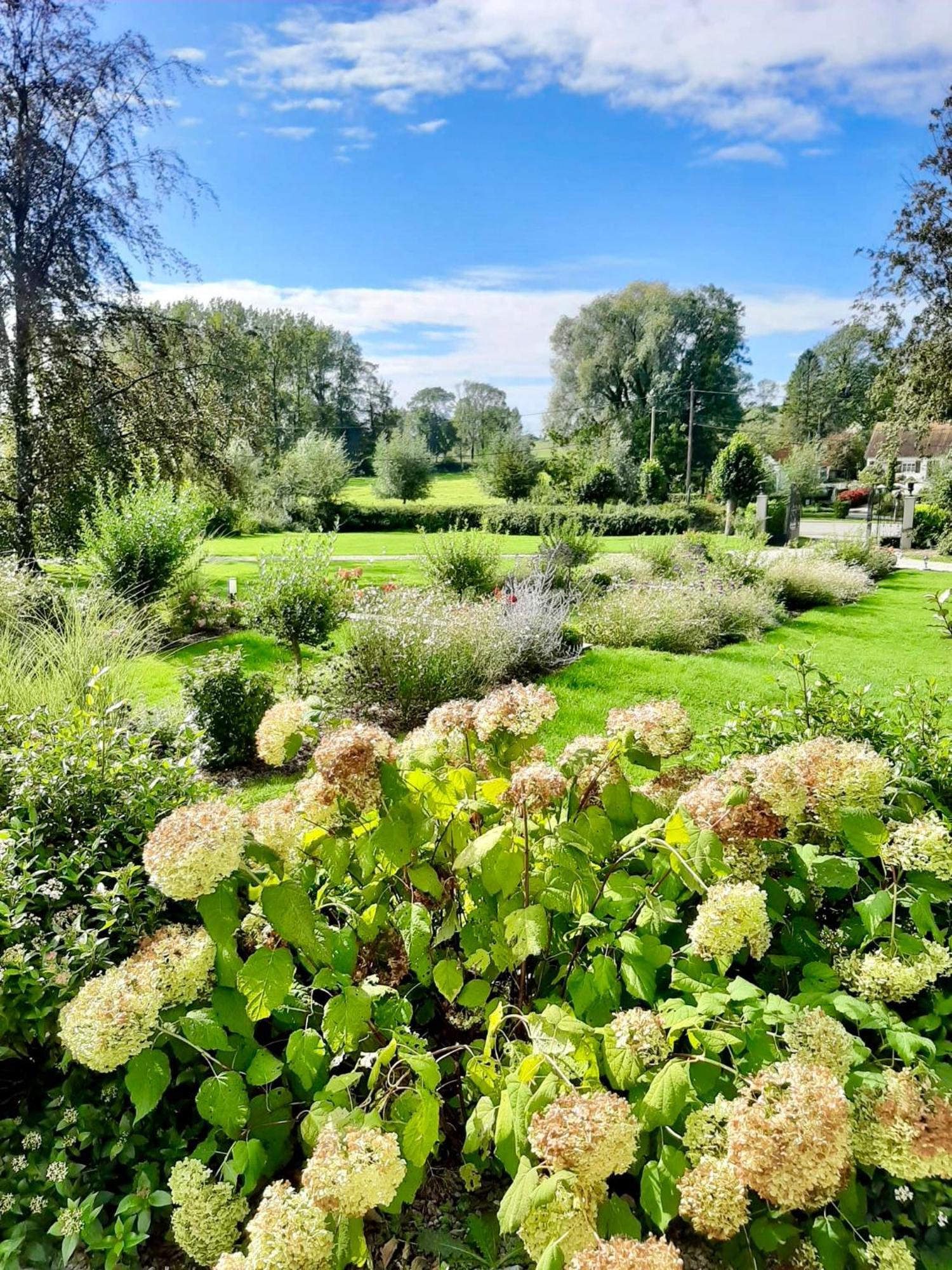 Domaine De La Course Bed & Breakfast Doudeauville Exterior photo